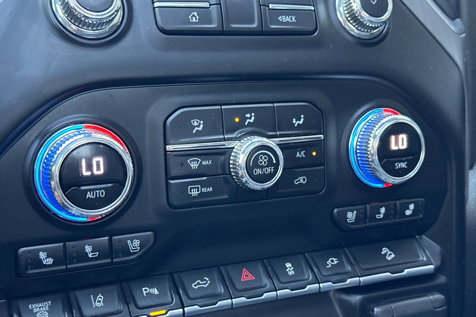 Used 2023 GMC Sierra 2500 Denali w/ Denali Ultimate Package image 20