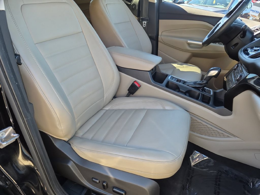 Certified 2019 Ford Escape Titanium AWD/4WD image 42