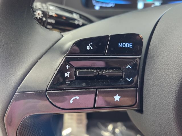 Used 2025 Hyundai Elantra Sport FWD image 23