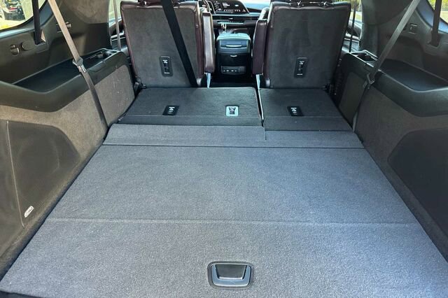 Certified 2023 Cadillac Escalade ESV Sport Platinum image 17