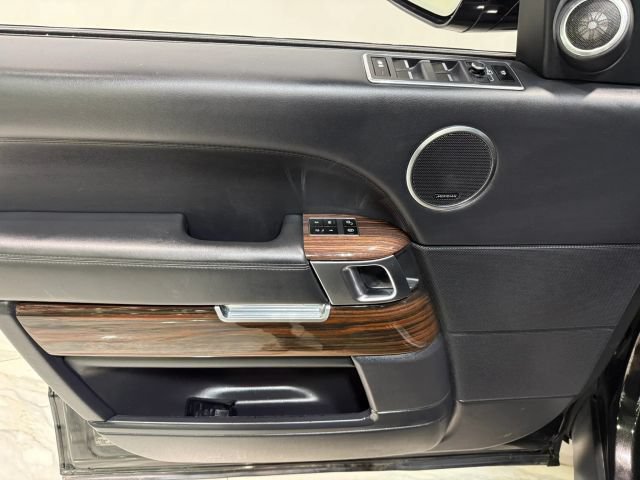 Used 2014 Land Rover Range Rover Supercharged AWD/4WD image 12