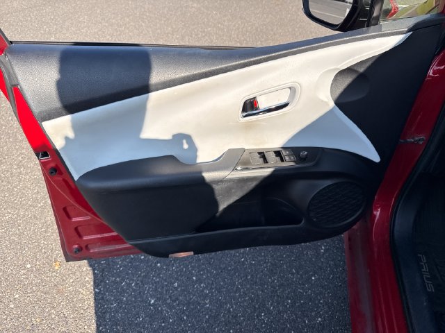 Used 2019 Toyota Prius LE FWD image 22