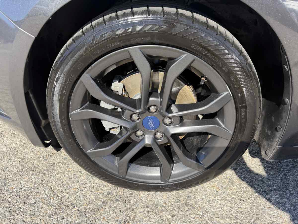 Used 2018 Ford Fusion SE w/ Equipment Group 601A FWD image 7