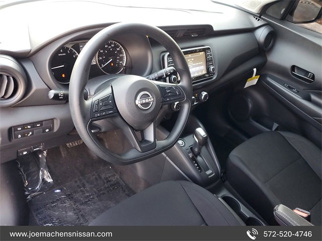 New 2025 Nissan Kicks Play S image 13