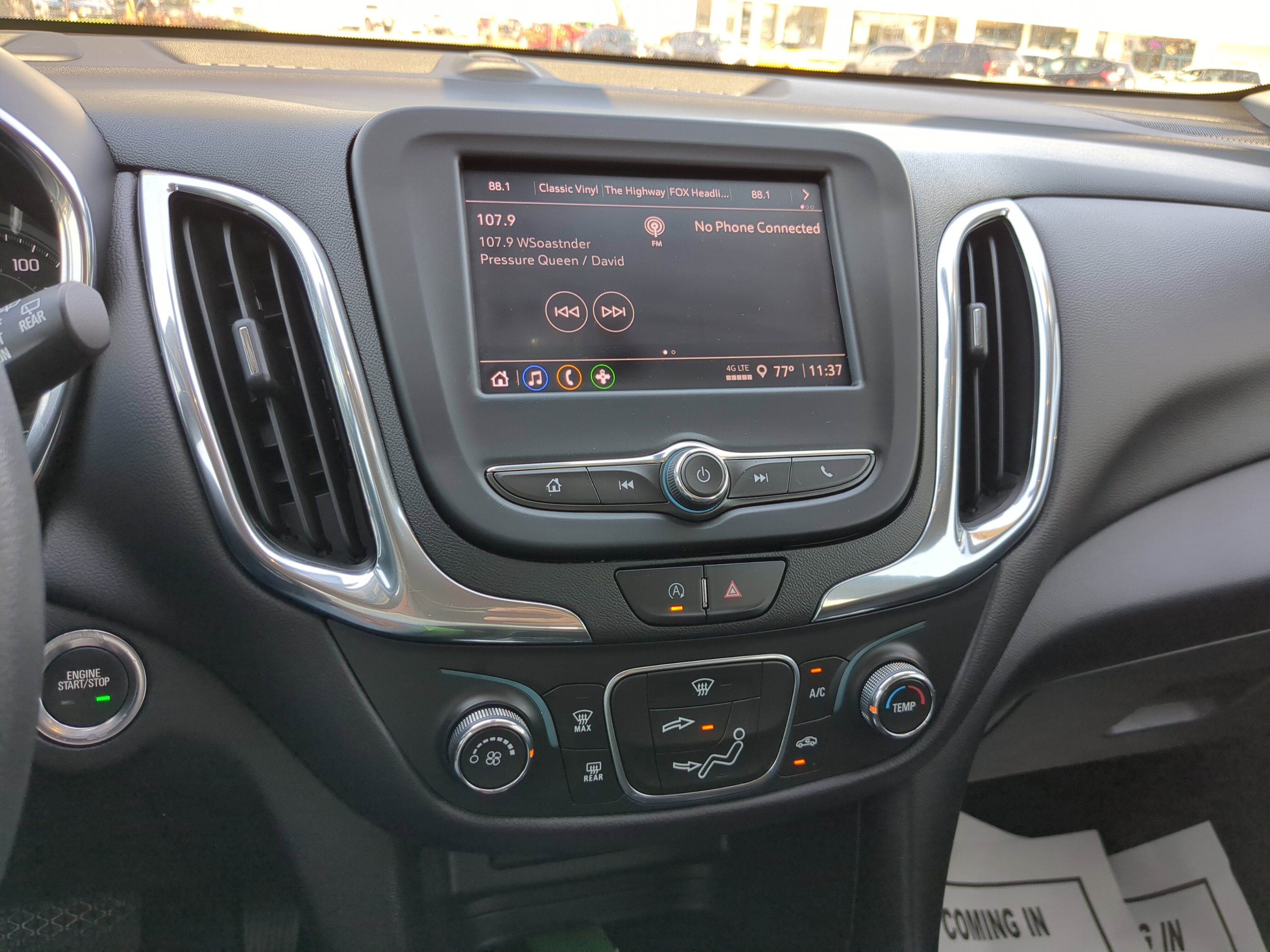 Used 2023 Chevrolet Equinox LT image 22