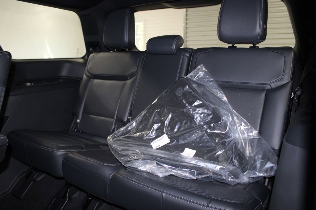 New 2026 Ford Expedition Platinum image 26