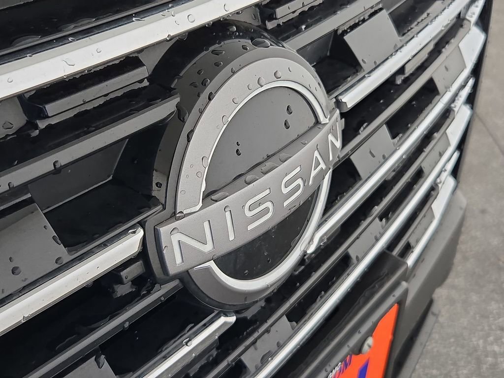 Used 2025 Nissan Rogue SV image 36