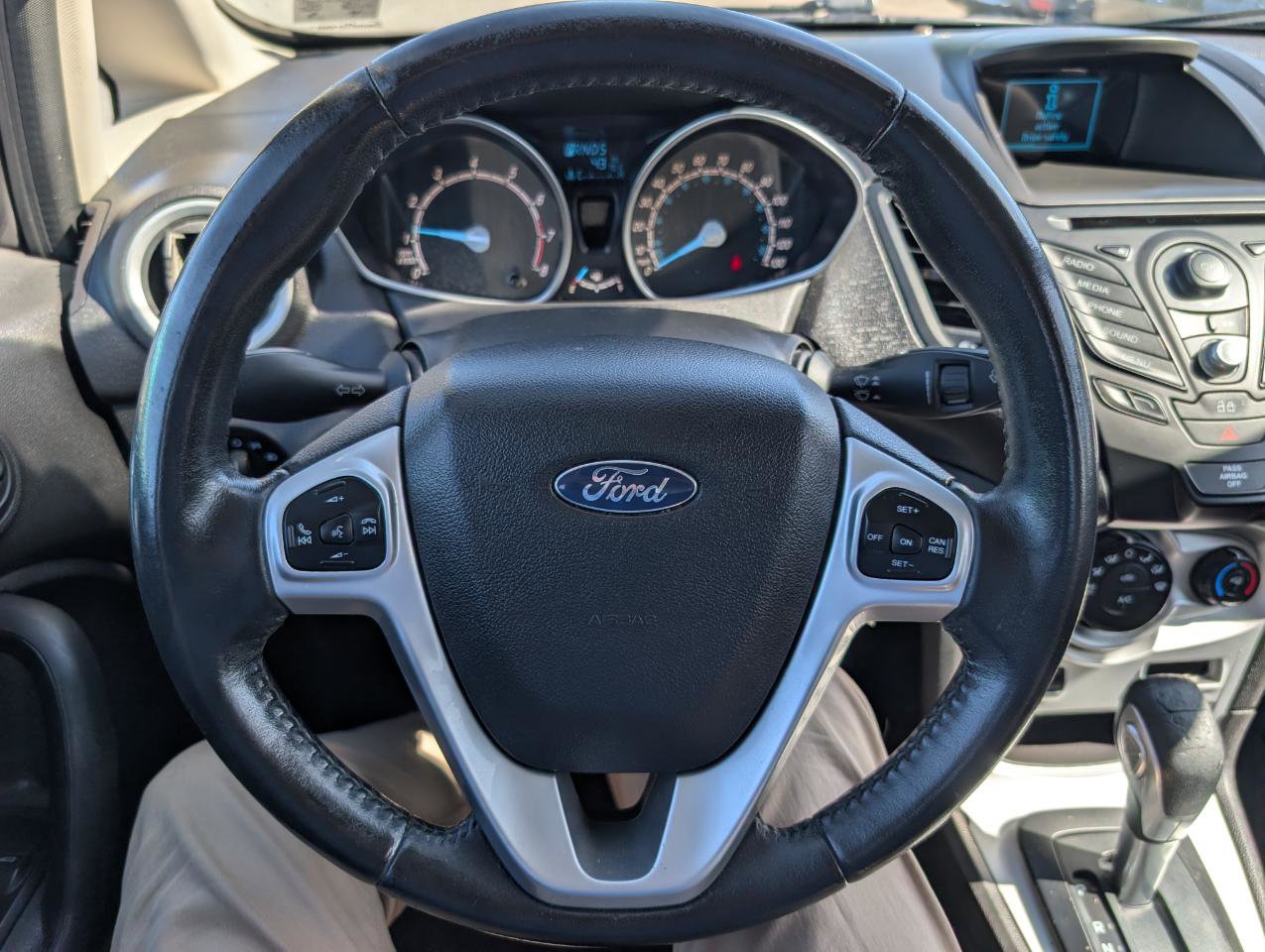 Used 2015 Ford Fiesta SE FWD image 16