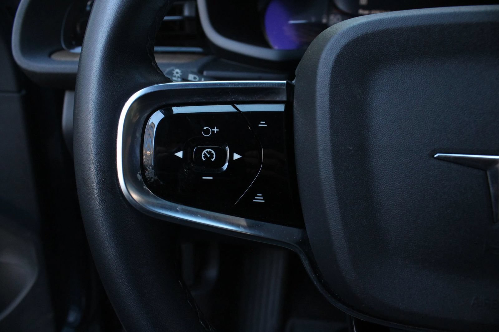 Used 2021 Polestar Polestar 2 w/ Performance Package AWD/4WD image 28