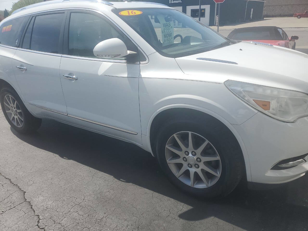 Used 2016 Buick Enclave Leather image 2