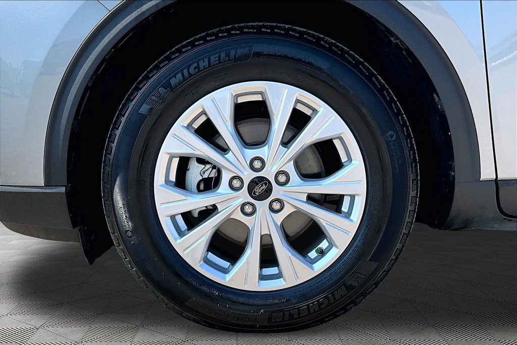 Certified 2024 Ford Escape Active w/ Cold Weather Package FWD image 9