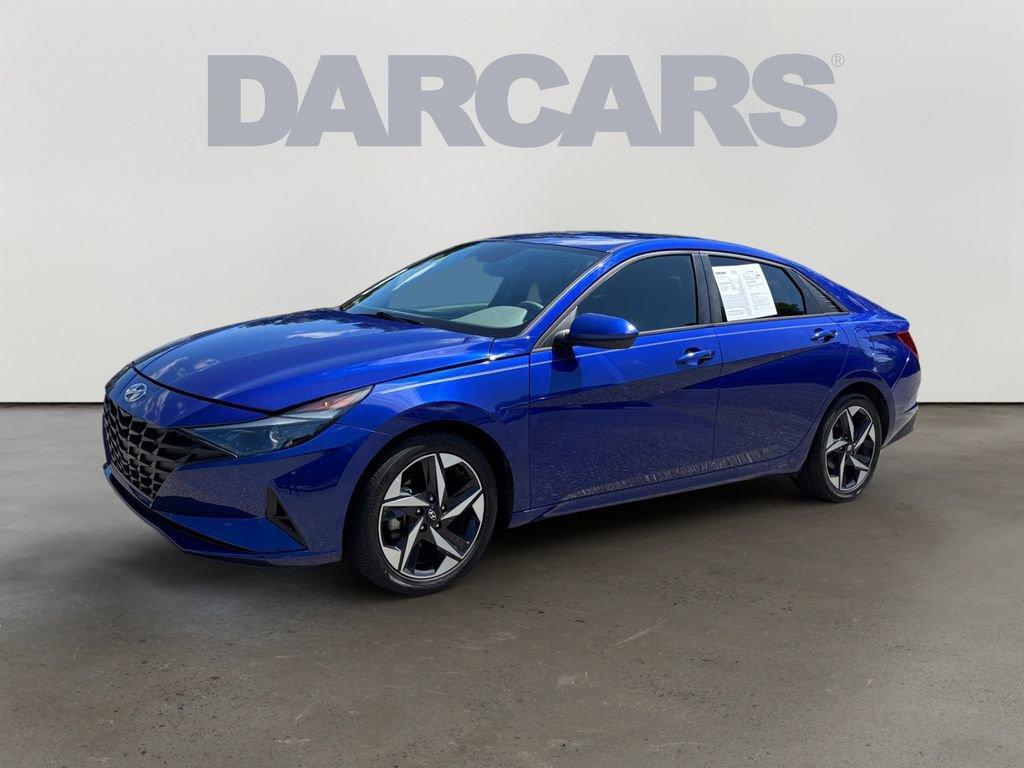 Used 2023 Hyundai Elantra SEL w/ Convenience Package FWD image 3