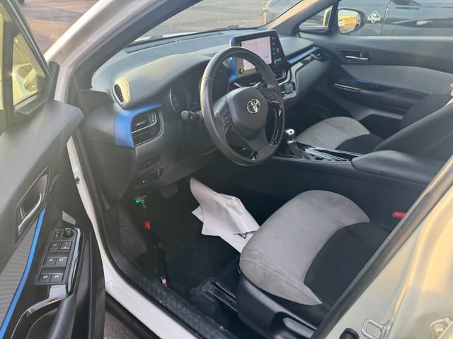 Used 2019 Toyota C-HR image 5