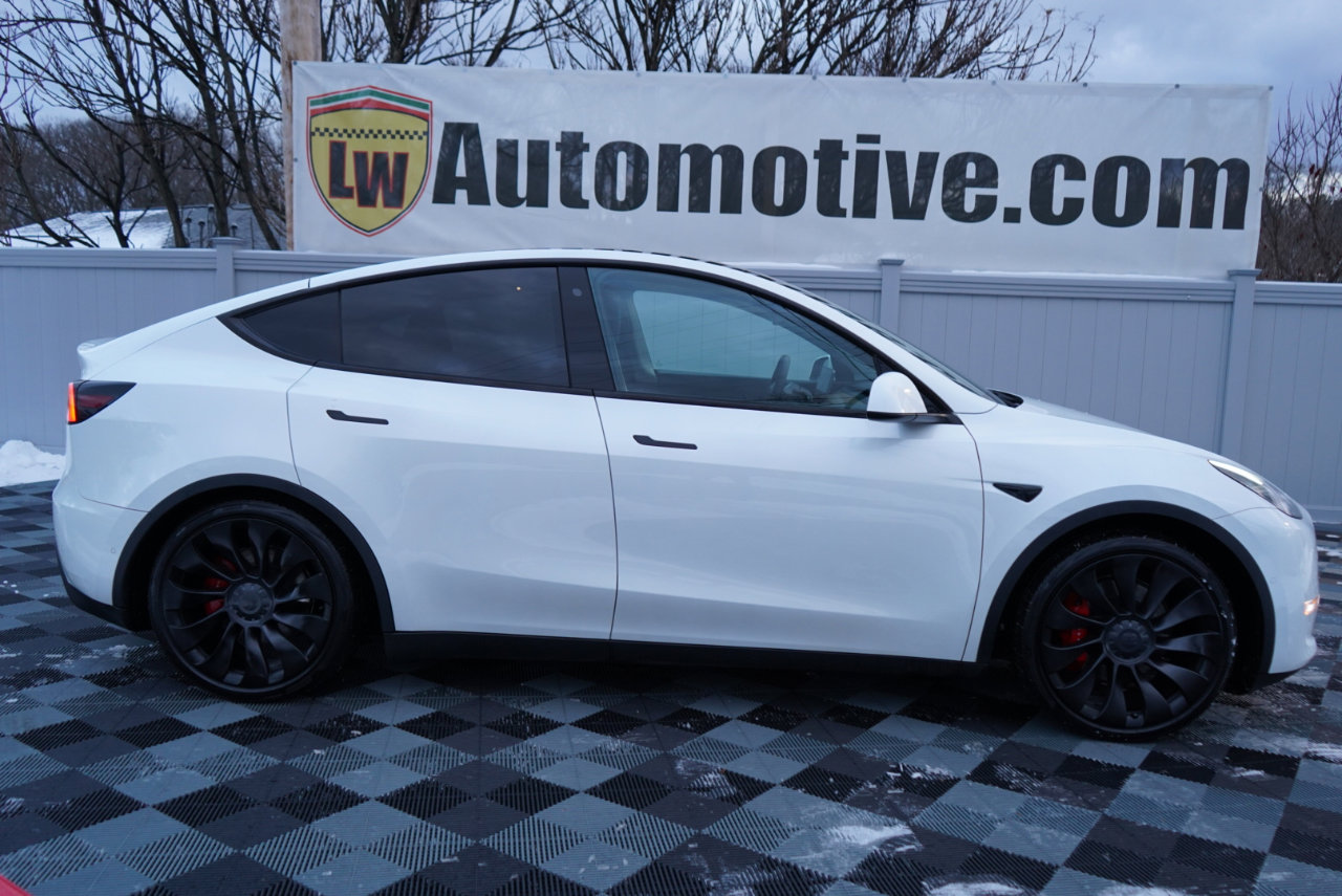 Used 2020 Tesla Model Y Performance image 4