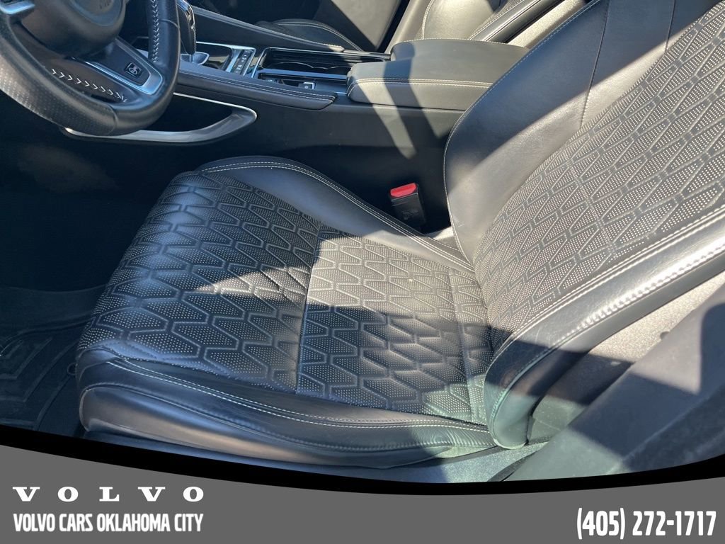 Used 2020 Jaguar F-PACE SVR image 9