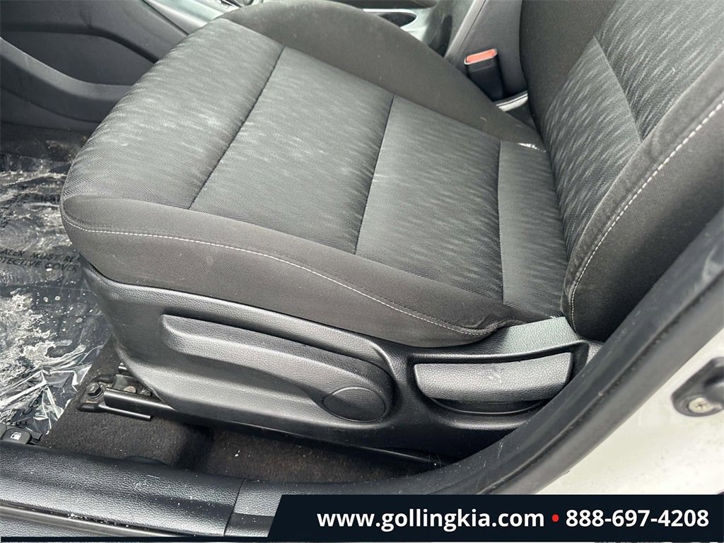 Used 2016 Kia Forte LX image 15