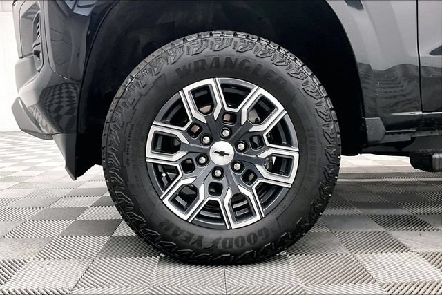 Used 2023 Chevrolet Colorado Z71 w/ Z71 Convenience Package 2 AWD/4WD image 9