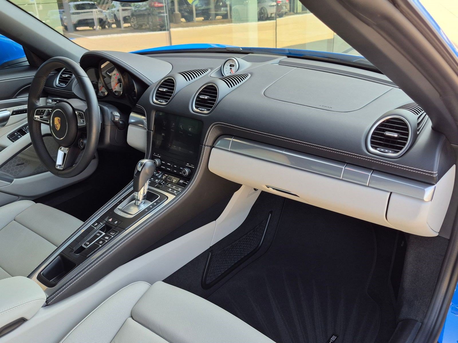 Certified 2025 Porsche 718 Boxster S RWD image 25