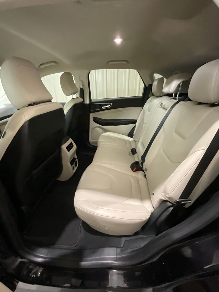 Used 2022 Ford Edge Titanium AWD/4WD image 12