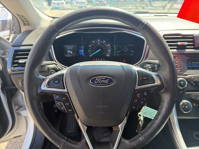 Used 2016 Ford Fusion SE AWD/4WD image 14