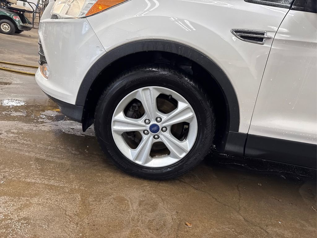 Used 2014 Ford Escape SE w/ Equipment Group 201A image 12