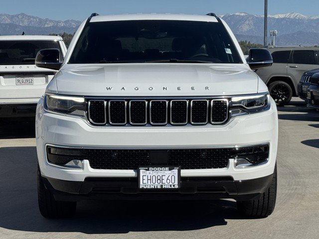 Used 2025 Jeep Wagoneer 4WD image 2