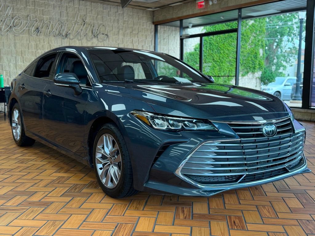 Used 2021 Toyota Avalon XLE FWD image 10