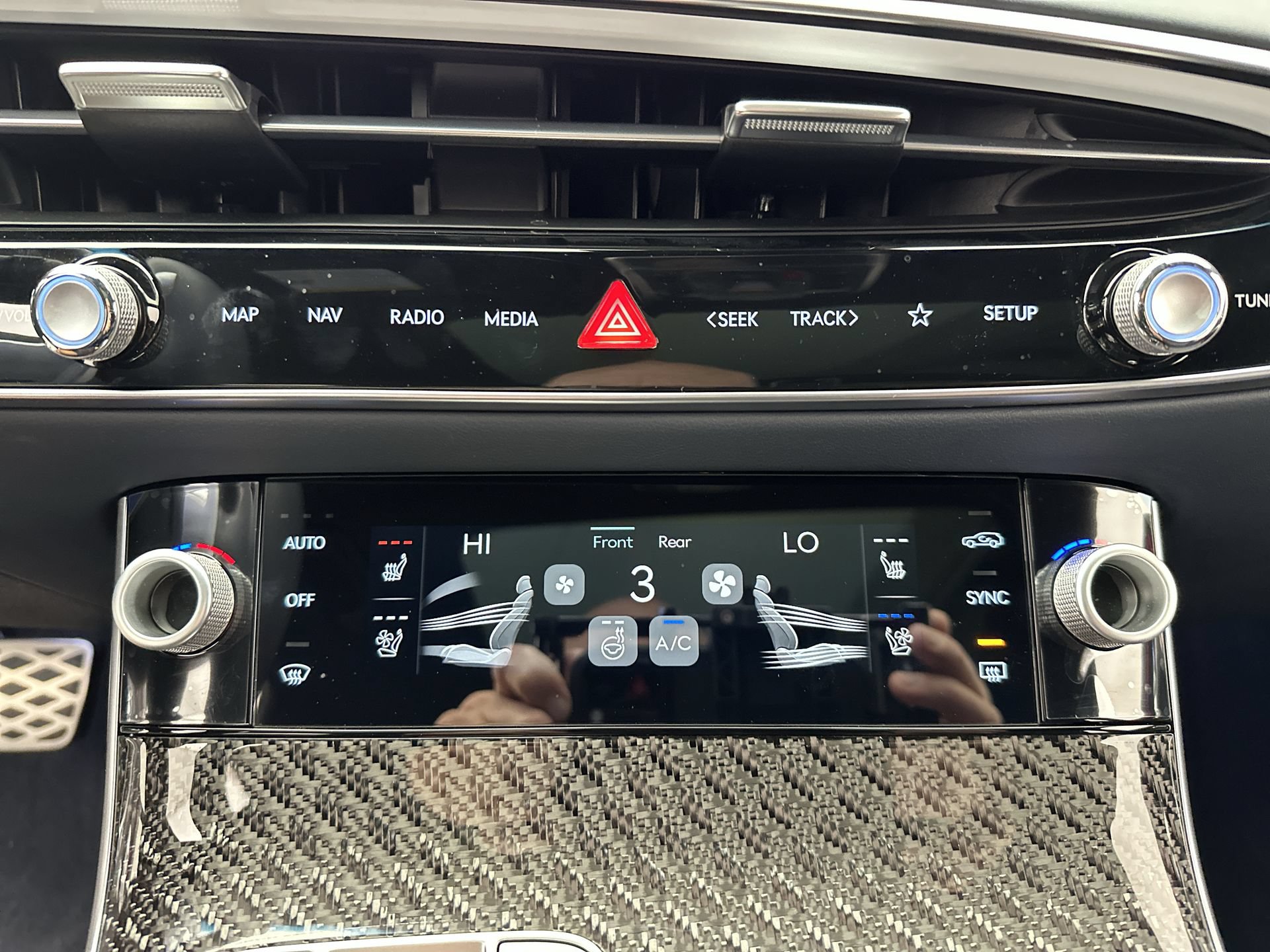 Certified 2026 Genesis GV70 3.5T Sport Prestige AWD/4WD image 19