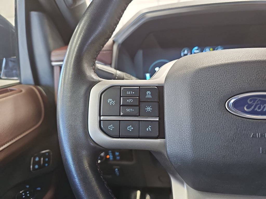 Used 2022 Ford Expedition Limited image 17