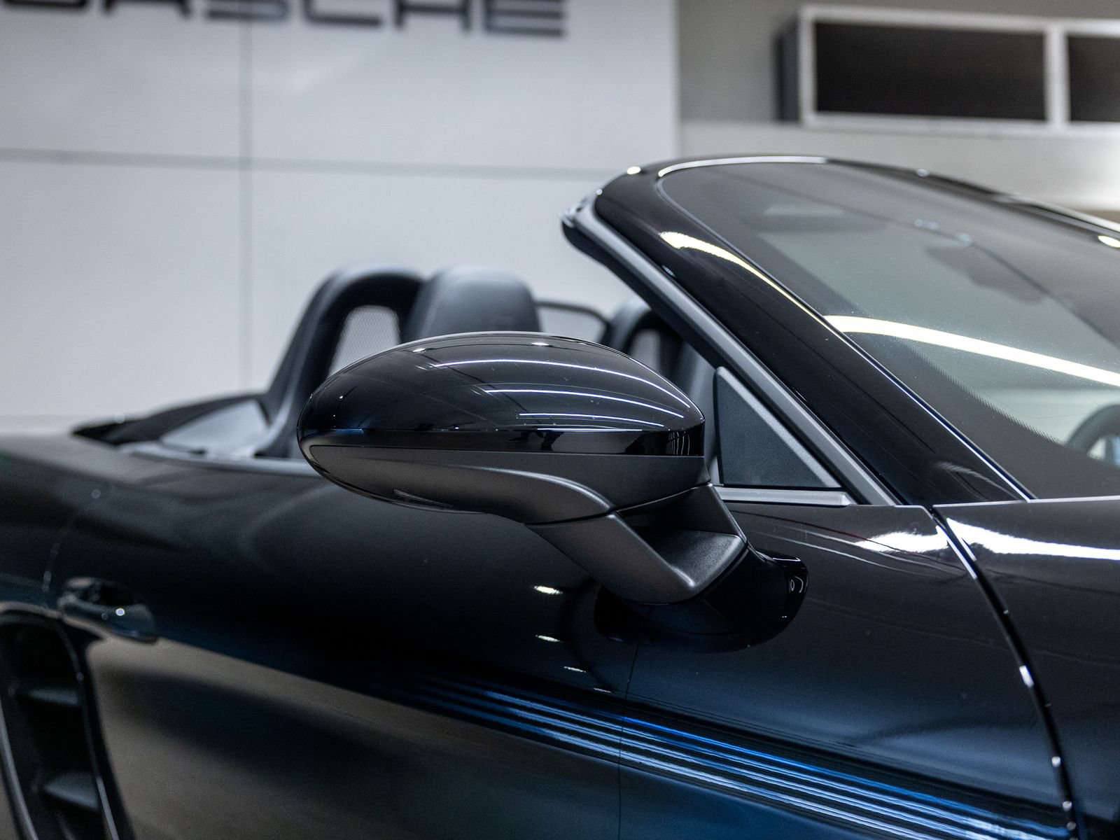 Certified 2024 Porsche 718 Boxster RWD image 19