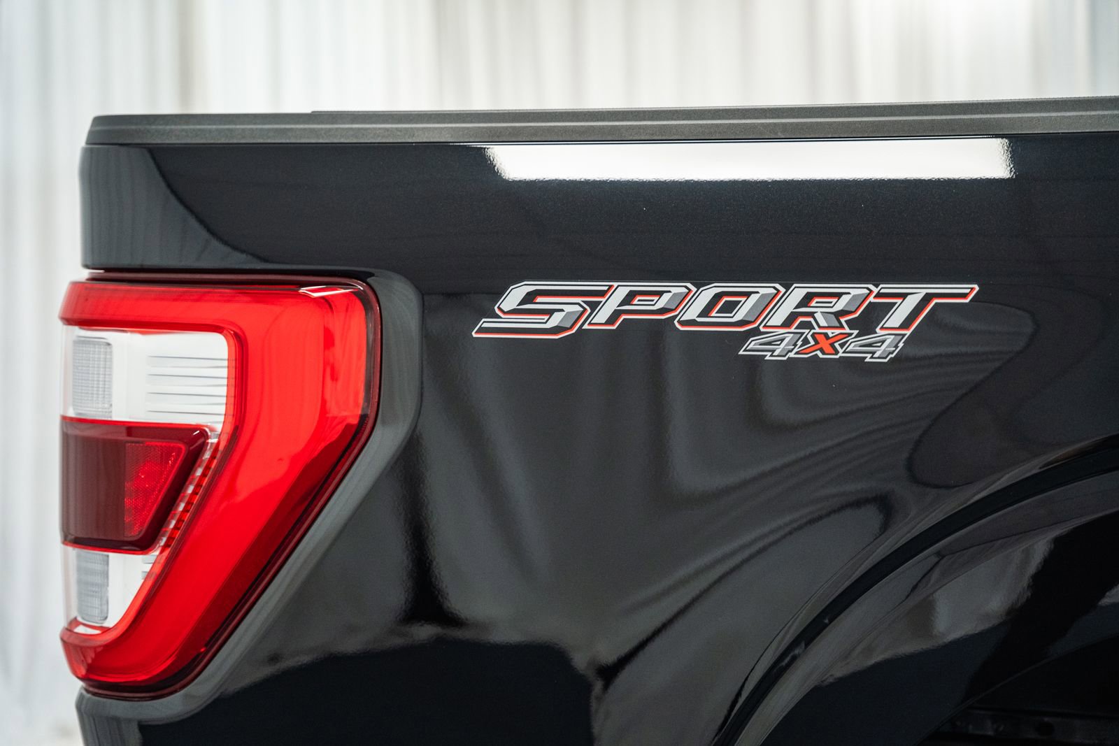 Certified 2023 Ford F150 Lariat w/ Equipment Group 502A High image 25