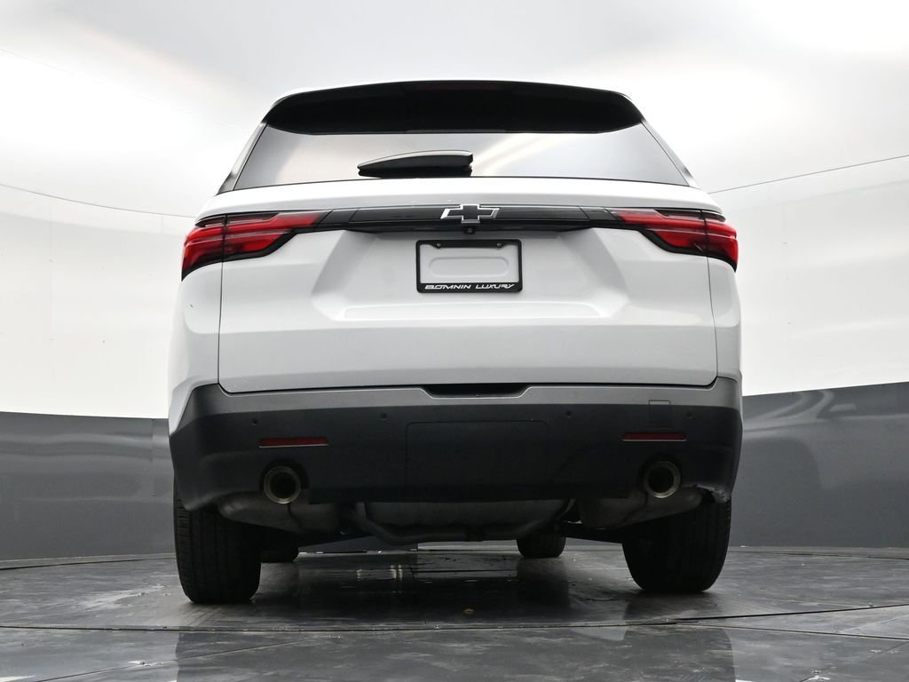 Used 2022 Chevrolet Traverse LT image 23