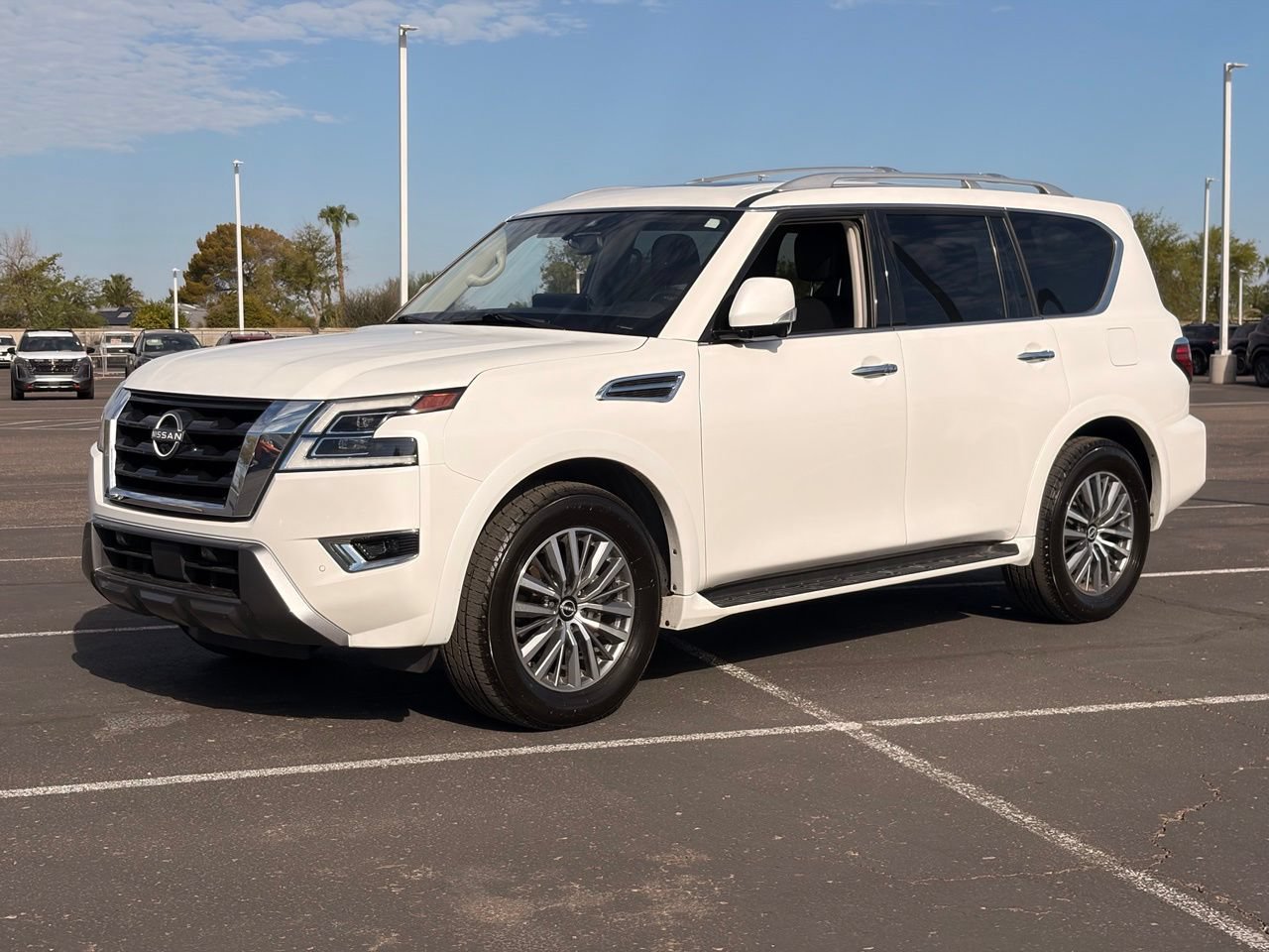 Used 2024 Nissan Armada SL w/ Captain's Chairs Package RWD image 2