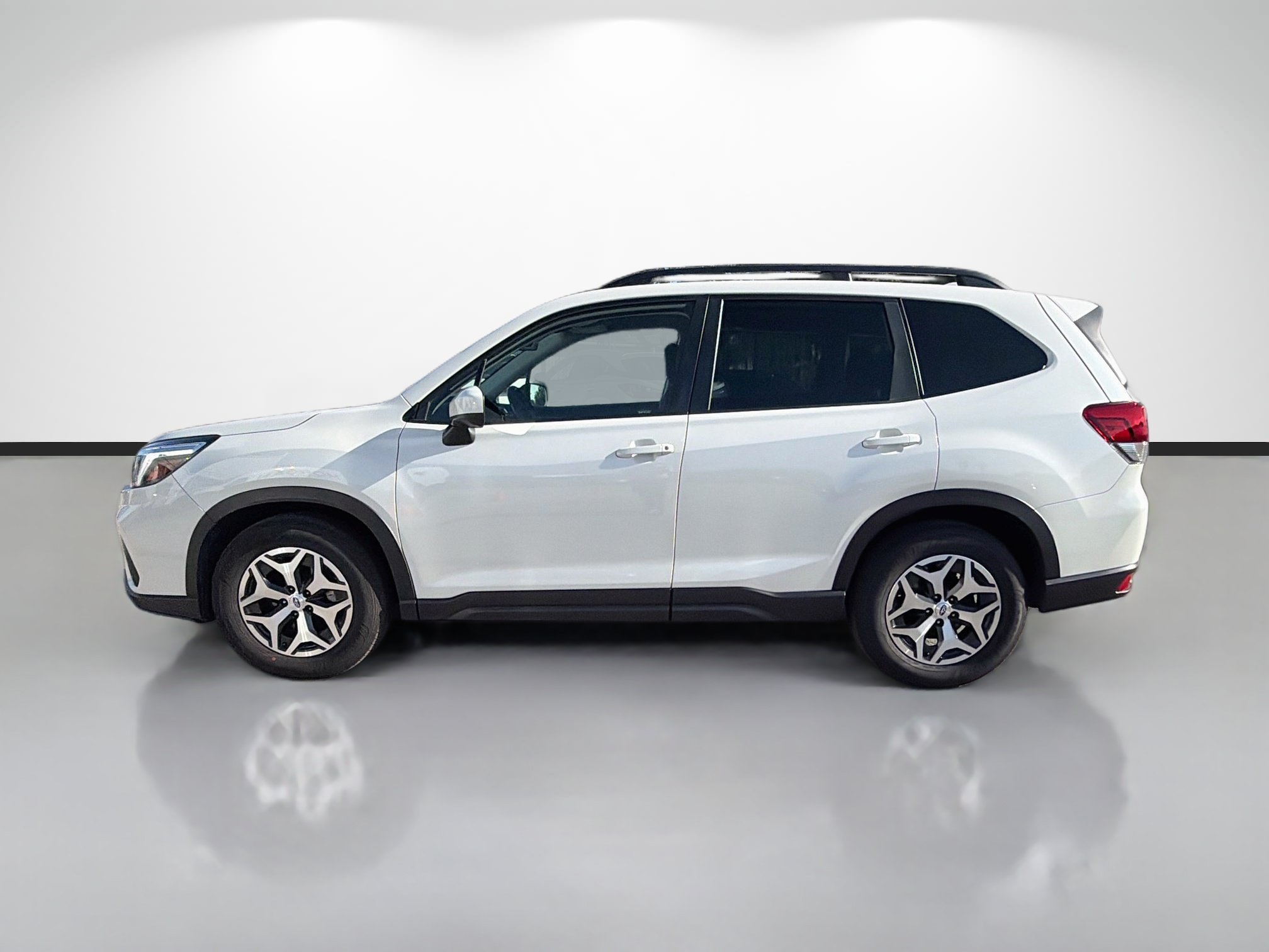 Used 2020 Subaru Forester Premium AWD/4WD image 6