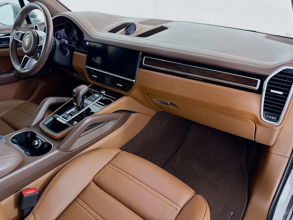Certified 2023 Porsche Cayenne S Platinum AWD/4WD image 34