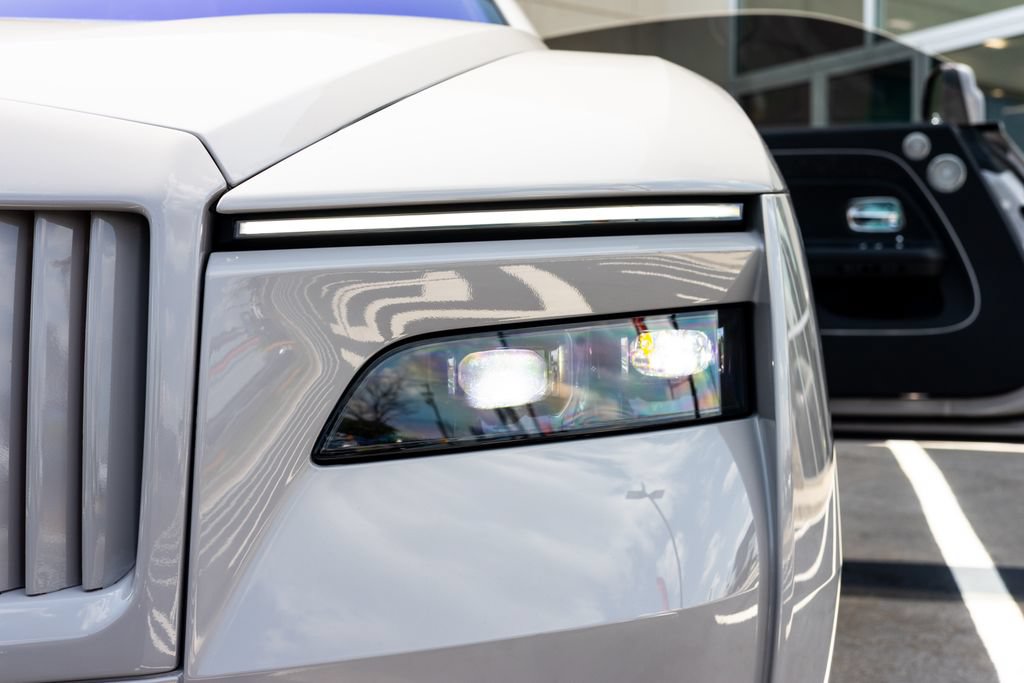Used 2024 Rolls-Royce Spectre w/ Spectre Launch Package AWD/4WD image 5