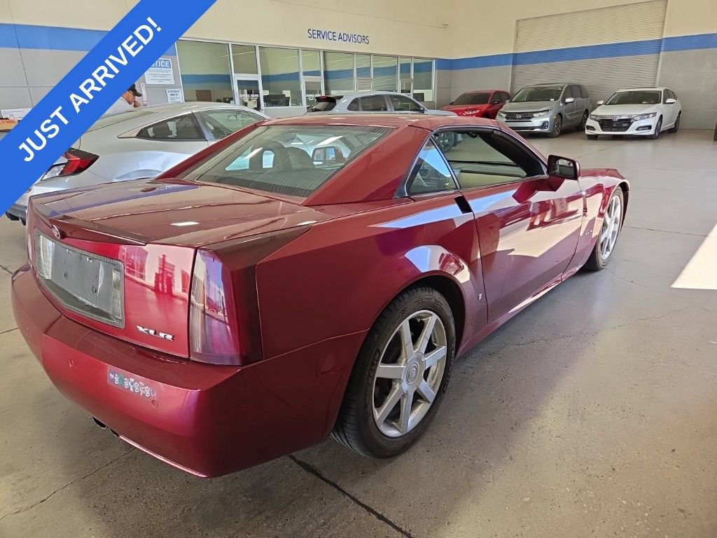 Used 2006 Cadillac XLR RWD image 3