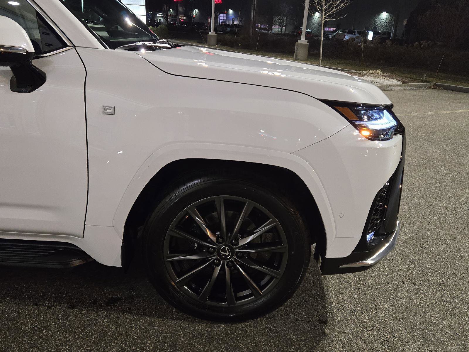 Used 2025 Lexus LX 700h F Sport image 15