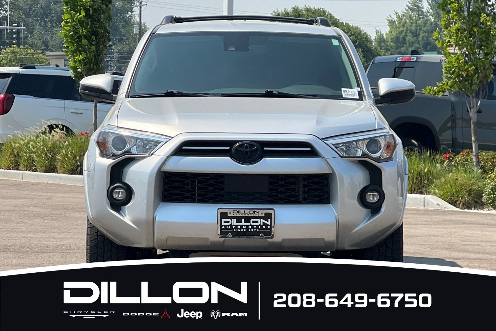 Used 2022 Toyota 4Runner SR5 AWD/4WD image 12