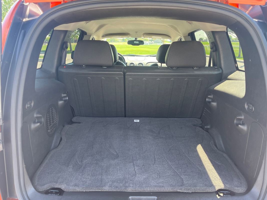 Used 2008 Chevrolet HHR SS FWD image 12