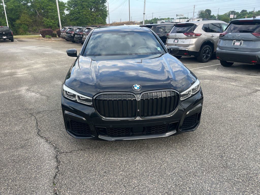 Used 2021 BMW 740i w/ M Sport Package image 2