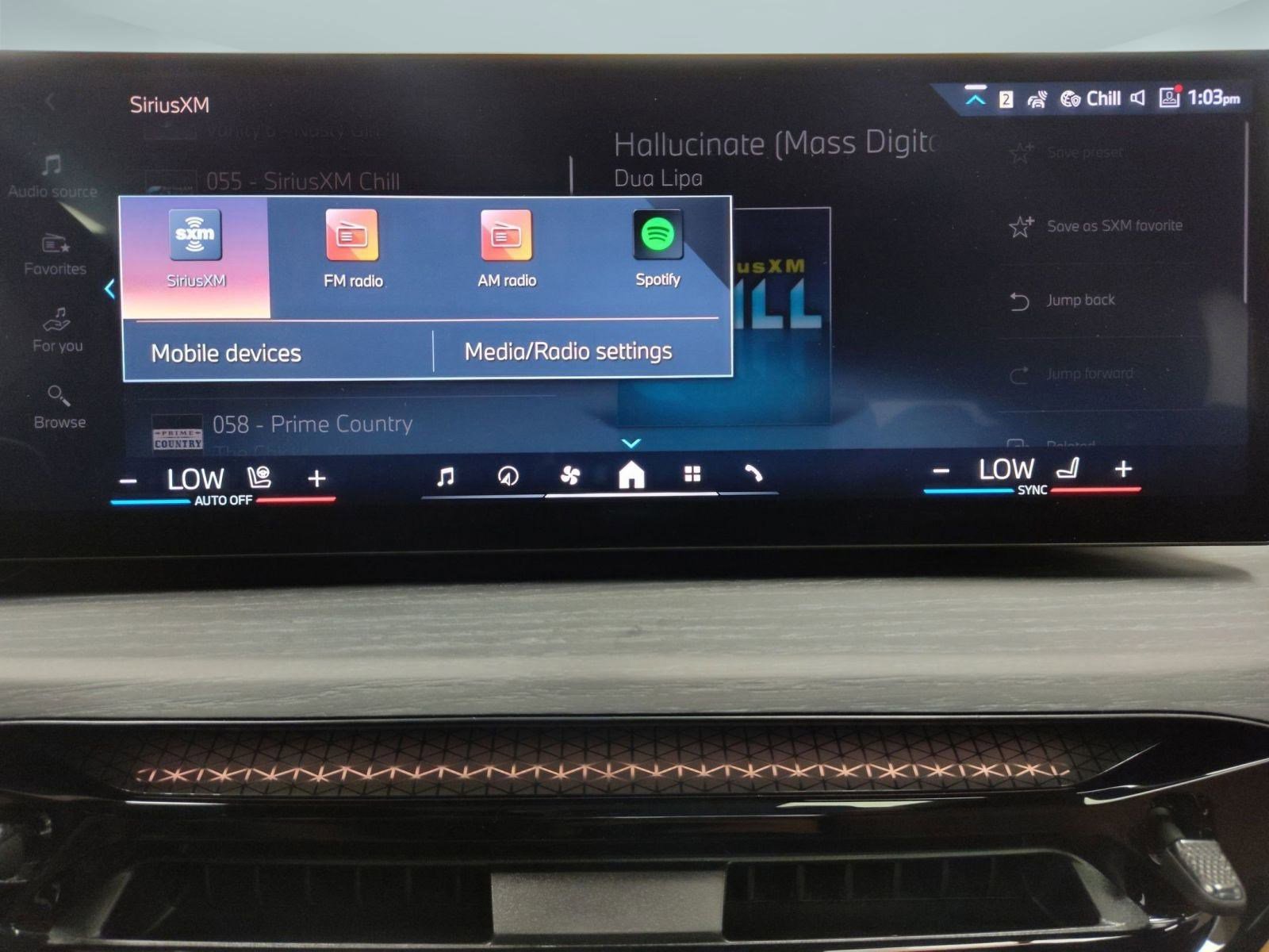 Used 2025 BMW 330i xDrive Sedan w/ Premium Package image 19