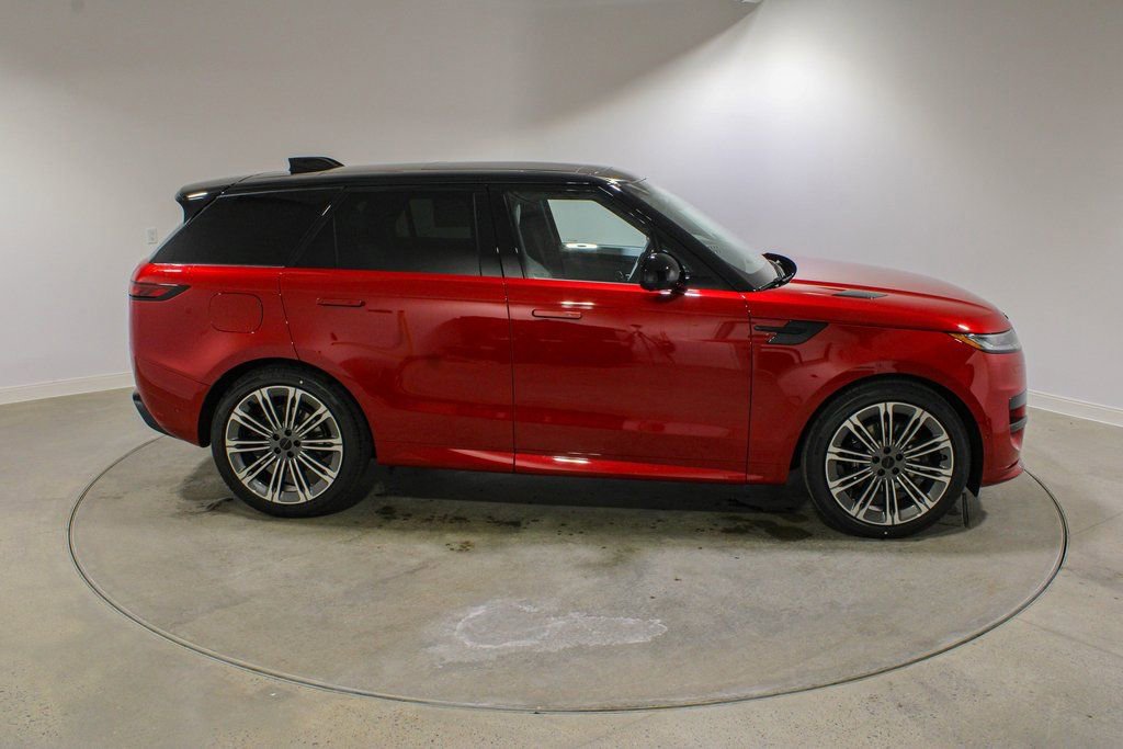 New 2026 Land Rover Range Rover Sport Dynamic SE image 6