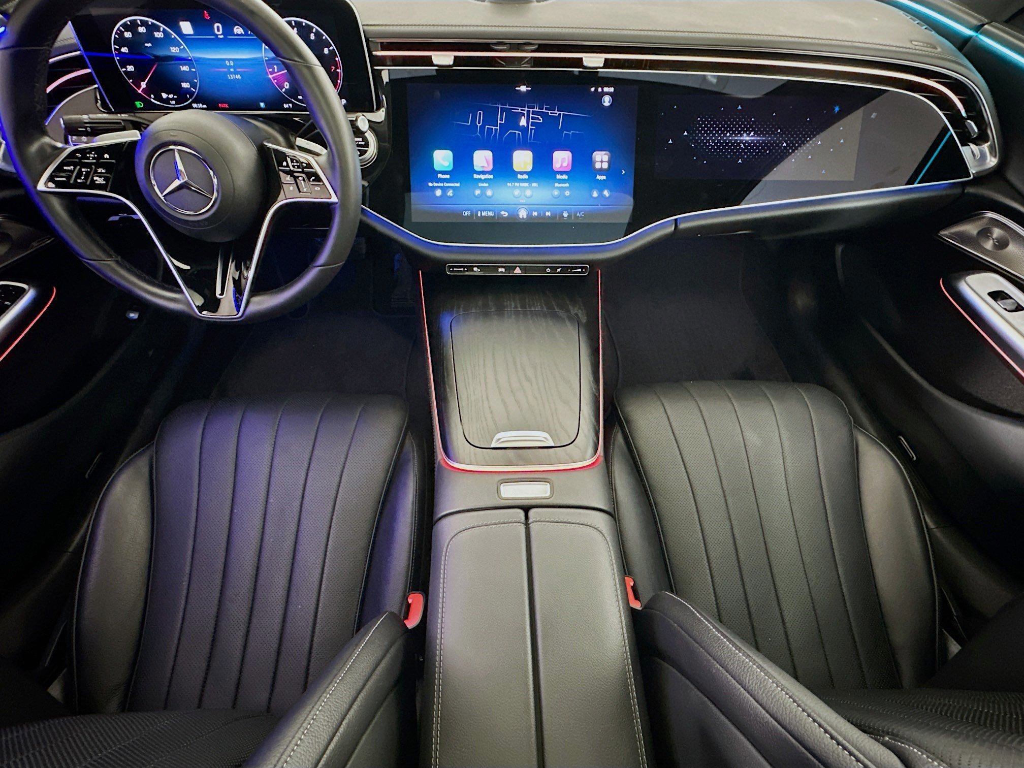 Used 2024 Mercedes-Benz E 350 4MATIC Sedan w/ Airmatic Package image 18