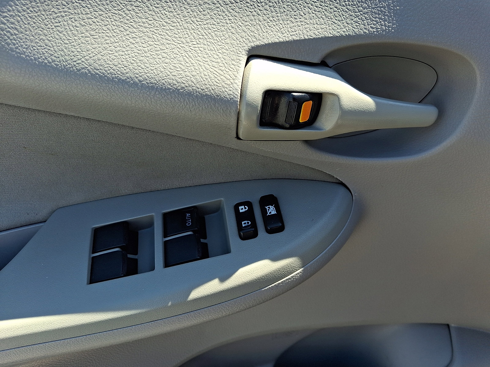 Used 2009 Toyota Corolla LE FWD image 12