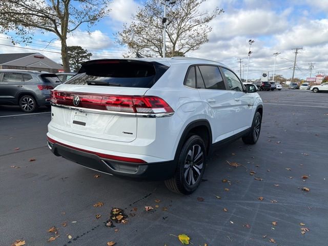 Certified 2024 Volkswagen Atlas Cross Sport SE image 7