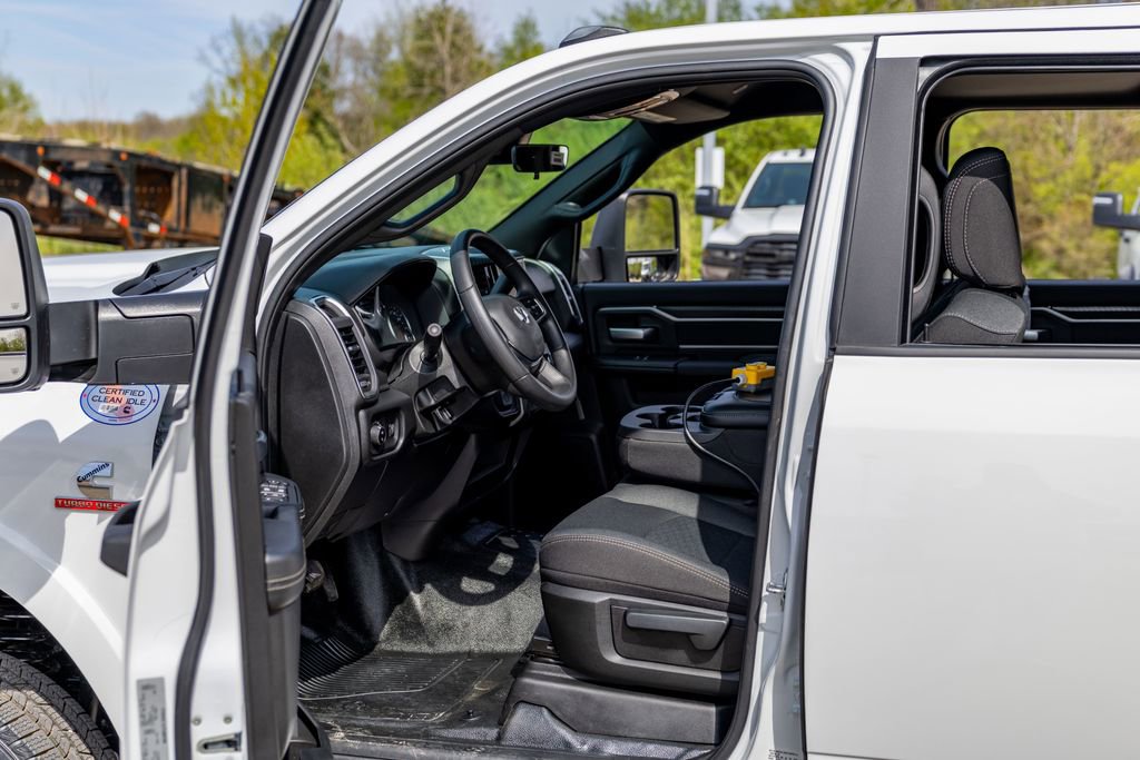 New 2026 RAM 3500 Tradesman AWD/4WD image 16