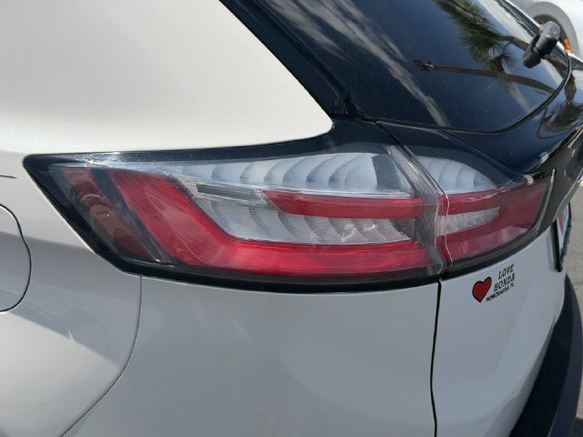 Used 2019 Ford Edge SEL w/ Equipment Group 201A FWD image 32
