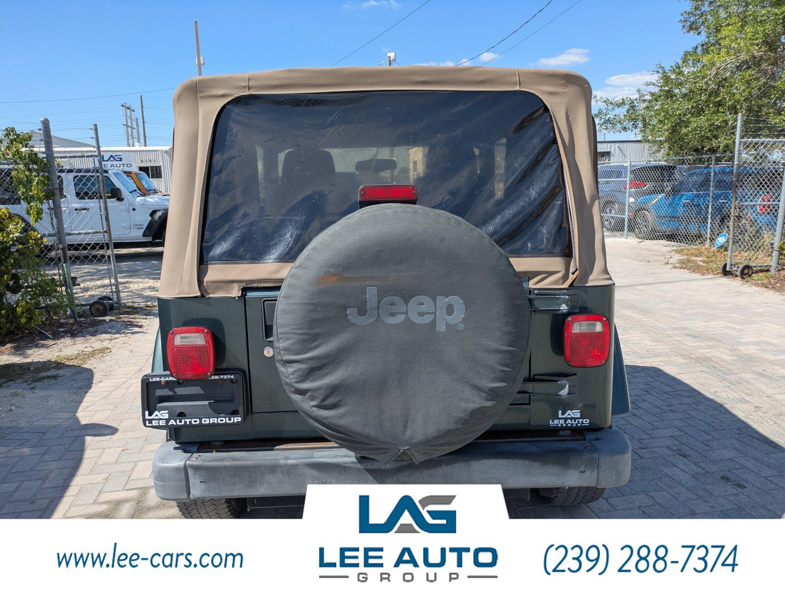 Used 2004 Jeep Wrangler Sahara w/ Dual Top Group AWD/4WD image 4