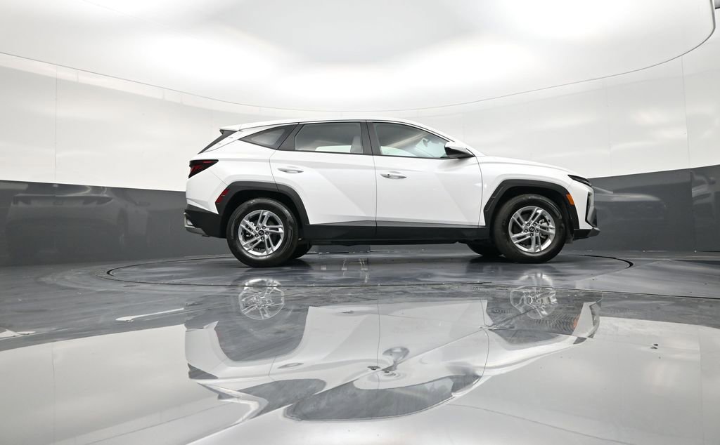 Used 2025 Hyundai Tucson SE image 26
